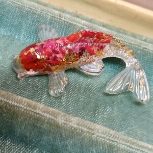 Decorative Red Gold Good Luck Fish Figurine Coin